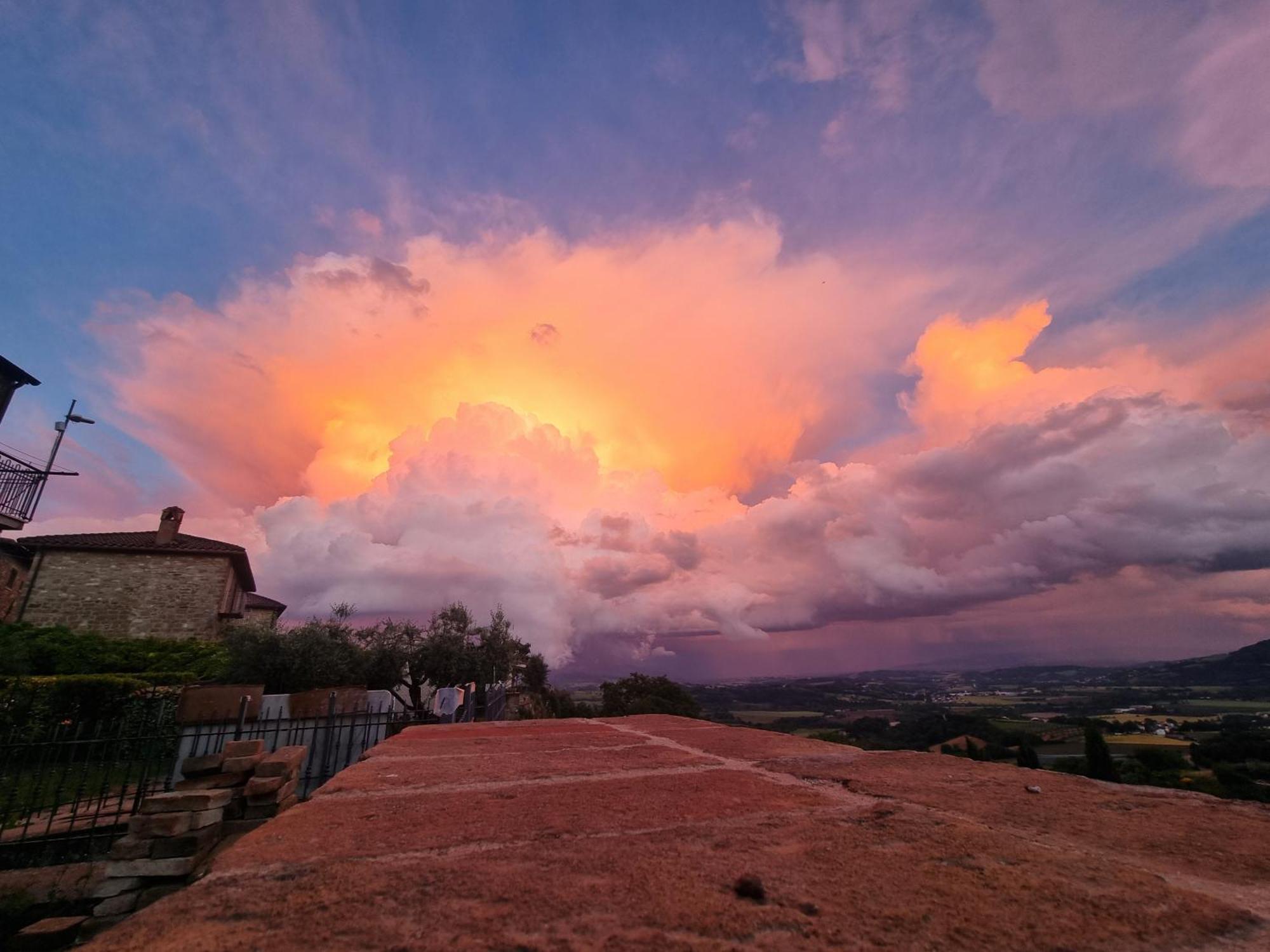 Vesionica Holiday House Perugia Civitella Benazzone Экстерьер фото